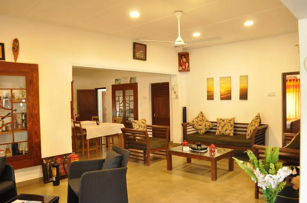 Dions Guest House Negombo