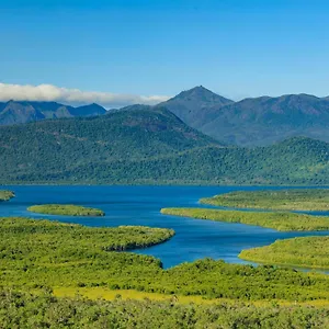 Vista Hinchinbrook Aparthotel Cardwell